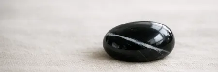 Onyx: Bedeutung, Wirkung und Reinigung