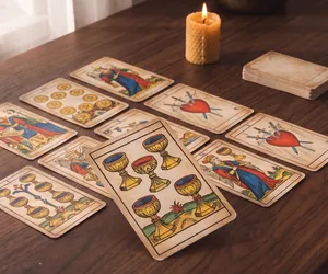 Die Kelche im Tarot de Marseille: die Familie der Gefühle